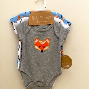NWT!! 3 pack bodysuits.